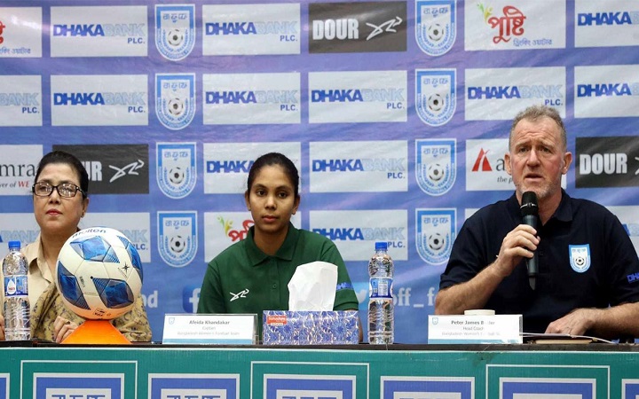 আত্মবিশ্বাসী নতুন অধিনায়ক, আলোচনায় বিদ্রোহীরা